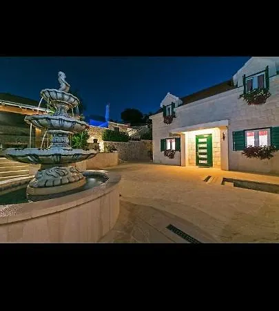Village House Iva *