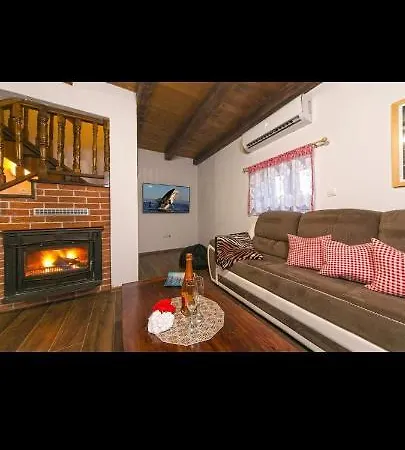 Village House Iva Villa *